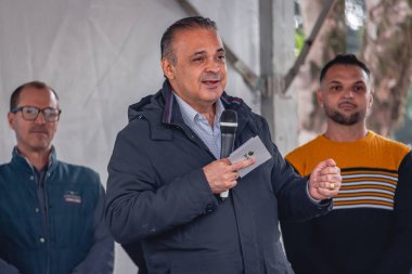 Sao Pedro (SP), Brezilya 02 / 07 / 2024 - Sao Paulo Eyaleti Turizm ve Seyahat Bakanı Roberto de Lucena bu sabah Gustavo Teixeira Müzesi 'nin açılışına katıldı.