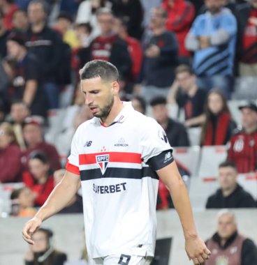 CURITIBA (PR), Brezilya 03 / 07 / 3024 Sao Paulo oyuncusu Jonathan Calleri, Brezilya Serisi A 'nın 14. turunda geçerli olan Athletico -PR ve Sao Paulo arasında oynanan karşılaşmada golünü kutluyor. 