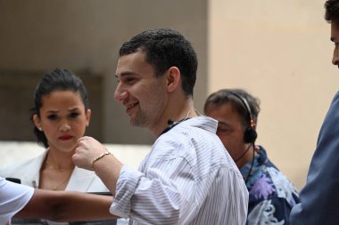 Bugün açık tribünlerde gösteri yapacağız. Tribünler Amerikalı bir bağımsız pop grubudur. 4 Temmuz 2024, New York, New York, U.S.A Bleachers, New Jersey 'li bir grup ve söz yazarı ve müzik yapımcısı Jack Antonoff' un resmi sahne adı.. 