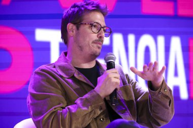 Sao Paulo (SP), 05 / 07 / 2024 - Expo Favela Innovation, varoşlardan girişimciler olan bir iş fuarı. Panel, bu hikaye nedir? Kenya Sade, Fabio Porchat ve Ana Fontes ile bir sohbet yaptı..