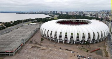 Porto Alegre (RS), Brezilya 07 / 09 / 2024 Arena do Gremio Stadyumu ve Beira-Rio Stadyumu 'nun şu anki durumunun kaydı 9 Temmuz Salı günü her ikisi de son sel felaketine maruz kaldı.