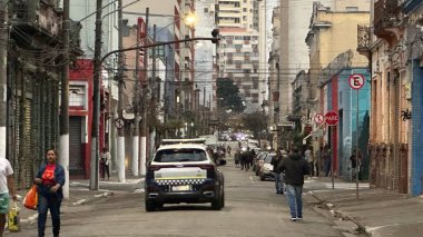 SAO PAULO (SP), Brezilya 07 / 10 / 2024 - Çarşamba öğleden sonra (10), Sivil Polis Sao Paulo şehir merkezinde uyuşturucu kaçakçılığıyla mücadele için bir kurtarma operasyonu daha gerçekleştirdi, iki uyuşturucu satıcısı tutuklandı 