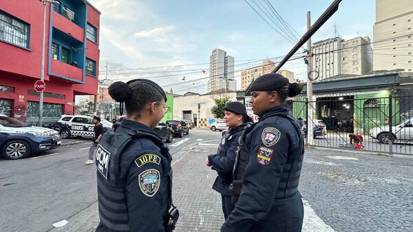 САО-ПАУЛО (СП), Бразилия 07 / 10 / 2024 - В среду днем (10) гражданская полиция провела еще одну спасательную операцию по борьбе с незаконным оборотом наркотиков в центре Сан-Паулу, двое наркодилеров были арестованы 
