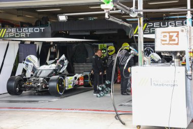 Sao Paulo (SP), Brezilya 07 / 11 / 2024 - FIA 'nın ana Dayanıklılık kategorisi olan Rolex 6 Saat Interlagos' un çukurlarında takımların hareketi, bu Perşembe Sao Paulo 'nun güneyindeki Interlagos pistinde