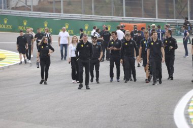 Sao Paulo (SP), Brezilya 07 / 11 / 2024 - Sürücüler, FIA 'nın ana Dayanıklılık kategorisi olan Rolex 6 Saat Interlagos' ta pisti tanımak ve pit eğitimini gerçekleştirmek için Pist Yürüyüşü yapıyorlar