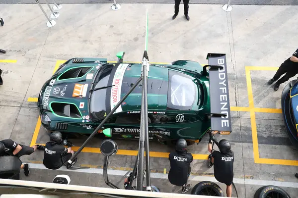 stock image Sao Paulo (SP), Brazil 07/11/2024 - Drivers do Track Walk to recognize the track and carry out pit training, at the Rolex 6 Hours of Interlagos, the FIA's main Endurance category