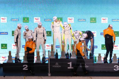 SAO PAULO, 07 / 14 / 2024: Podyum derecesi 1.-Manhe Pure Rxcing, Porsche 92, 2nd-Heart of Racing, Aston Martin 27, Third-United Autosports, McLaren 95, 4th-Vista AF Corse, Ferrari 55, 5-United Autosports, McLaren 59, GT3 for Rolex 6 Hours