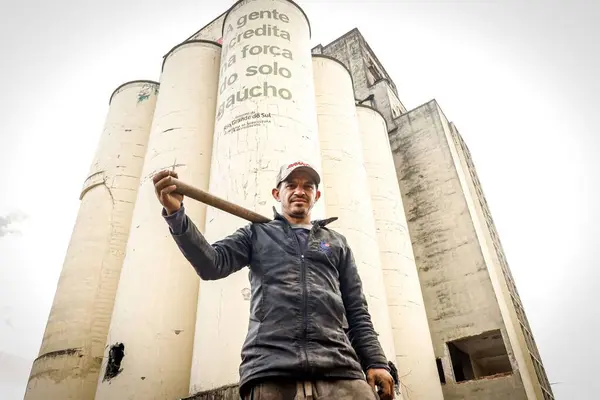 stock image Passo Fundo (RS), 07/16/2024 - CITY/VIVENCIAS/PASSO FUNDO/RS - Helio, 37 years old, left the city of Souza in Paraiba to work as a security guard in Rio Grande do Sul, when he ended up homeless , and survived with the help of the municipal hostel. Fo