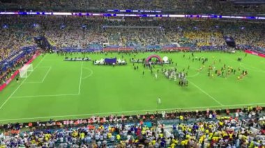 Copa America 2024, Miami Hard Rock Stadyumu 'nda. 14 Temmuz 2024, Miami, Florida, ABD: Arjantin-1 Kolombiya - 0. Taraftarların stadyuma gelişi, takımların sunumu ve Arjantin 'in şampiyon olarak zafer kutlamaları. T