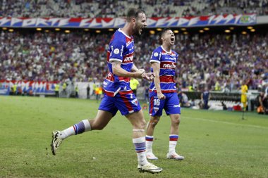 Fortaleza (CE), Brezilya 07 / 17 / 2024 - Fortaleza EC X Vitoria FC - Pochettino, Arena Castelao 'daki maçta Fortaleza' nın ikinci golünü kutluyor 