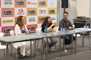 Sao Paulo (SP), 07 / 18 / 2024 - Tati Keplmair (Sakura Haruno), Ursula Bezerra (Naruto) ve Robson Kumode (Sasuke Uchiha) ile Özel Naruto Dubbing Collective Latin Amerika 'nın en büyük anime ve pop kültüründe. 