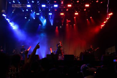 Sao Paulo (SP), Brezilya 07 / 18 / 2024 - Latin Amerika 'nın en büyük anime ve Asya pop kültür etkinliğinin ana sahnesinde gruplar birlikte sahne alıyorlar. Anime Frienda 2024, 18-21 Temmuz tarihleri arasında geçiyor. 