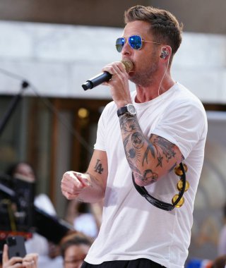 OneRepublic Performs Live on the Today Show July 19, 2024, New York, USA: Ryan Tedder of OneRepublic delivered an outstanding performance on the Today Show at Rockefeller Center this morning. 
