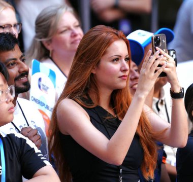 OneRepublic, 19 Temmuz 2024 'te Today Show' da canlı performans sergiledi. OneRepublic 'ten Ryan Tedder, bu sabah Rockefeller Center' daki Today Show 'da olağanüstü bir performans sergiledi.. 