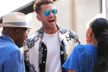 OneRepublic, 19 Temmuz 2024 'te Today Show' da canlı performans sergiledi. OneRepublic 'ten Ryan Tedder, bu sabah Rockefeller Center' daki Today Show 'da olağanüstü bir performans sergiledi.. 