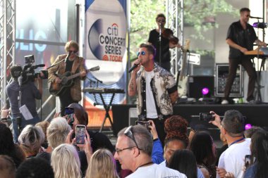 19 Temmuz 2024, New York, ABD: Bir Cumhuriyet, 2002 yılında Colorado Springs, Colorado 'da kurulan bir Amerikan pop rock grubu, Rockefeller Plaza' da NBC 'nin Today Show of Citi Concert serisinde canlı performans sergiliyor..