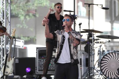 19 Temmuz 2024, New York, ABD: Bir Cumhuriyet, 2002 yılında Colorado Springs, Colorado 'da kurulan bir Amerikan pop rock grubu, Rockefeller Plaza' da NBC 'nin Today Show of Citi Concert serisinde canlı performans sergiliyor..