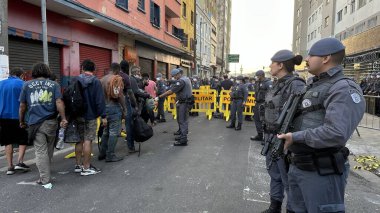 Sao Paulo (SP), 07 / 19 / 2024 - POLICE / TRAFFICKERS / CRACOLANDIA - Cracolandia 'da uyuşturucu kaçakçılarını ve mahkemelerce aranan kişileri tespit etmek için Polis Büyük Operasyonu, 19 Temmuz Cuma günü Sao Paulo' nun merkezinde.