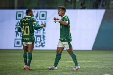 Sao Paulo (SP), 07 / 20 / 2024 - BRASILEIRO / PALMEIRAS vS CRUZEIRO - Gabriel Menino, Brezilya Şampiyonası 'nın 18. turunda geçerli olan Palmeiras ve Cruzeiro arasındaki maçta golünü kutluyor.
