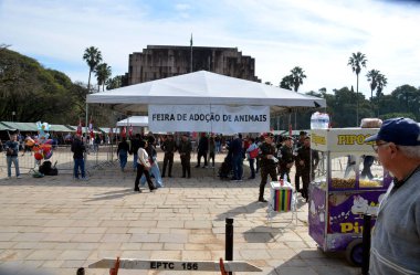 Porto Alegre (SC), Brezilya 07 / 21 / 2024 İkinci Sorumlu Köpek ve Kediler Fuarı bu Pazar günü Parque da Redencao 'da gerçekleşti. Bu etkinlik Çevre ve Altyapı Sekreterliği tarafından düzenlenir. 