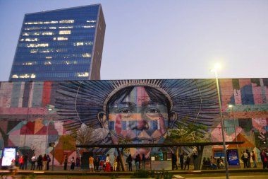 Rio de Janeiro (RJ), Brezilya 07 / 23 / 2024 - Rio de Janeiro şehir merkezindeki Porto Maravilha ve Praca Maua 'da hareket, bu 23 Temmuz 2024 Salı.