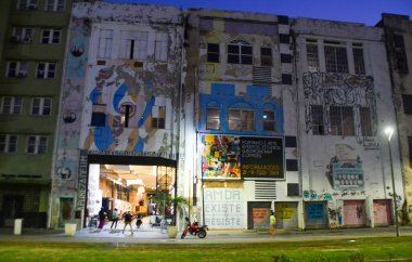 Rio de Janeiro (RJ), Brezilya 07 / 23 / 2024 - Rio de Janeiro şehir merkezindeki Porto Maravilha ve Praca Maua 'da hareket, bu 23 Temmuz 2024 Salı.