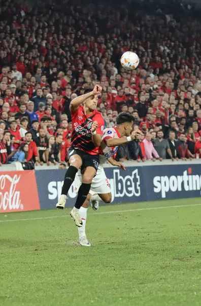 Curitiba (PR), 07 / 25 / 2024 - Copa Sudamericana 'nın 16 playoff' luk rövanş maçında Athletico Paranaense ile Cerro Porteo arasında oynanan maçın görüntüleri.