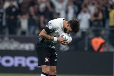 Sao Paulo (SP), Brezilya 07 / 25 / 2024 - Brezilya Şampiyonası 'nın 19. turu için geçerli olan Corinthians ve Gremio arasındaki maç, bu Perşembe gecesi, 25 Temmuz 2024, Sao Paulo-SP' deki Neo Quimica Arena 'da. 