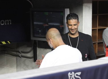 Manchester City ve Milan Friendly. 27 Temmuz 2024, New York, ABD: Manchester City teknik direktörü Pep Guardiola, 27 Temmuz Cumartesi günü İngiltere 'nin Manchester City ile İtalya' nın AC Milan takımları arasında oynanması beklenen uluslararası futbol karşılaşmasında) 