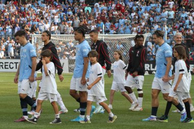 Manchester City ve Milan Friendly. 27 Temmuz 2024, New York, ABD: İngiltere 'nin Manchester City ile İtalya' nın AC Milan takımları arasında 27 Temmuz Cumartesi günü New York Yankee Stadyumu 'nda oynanması beklenen uluslararası futbol müsabakası. 