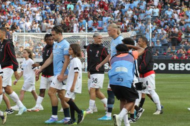 Manchester City ve Milan Friendly. 27 Temmuz 2024, New York, ABD: İngiltere 'nin Manchester City ile İtalya' nın AC Milan takımları arasında 27 Temmuz Cumartesi günü New York Yankee Stadyumu 'nda oynanması beklenen uluslararası futbol müsabakası. 