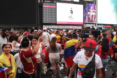 Venezuelalılar Times Meydanı-New York 'ta Özgürlük ve Özgür Seçimler İçin Protesto Ediyor. 28 Temmuz 2024, New York, ABD