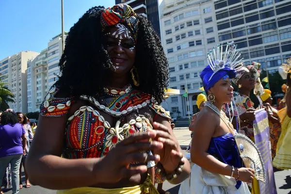 RIO de JANEIRO (RJ), 07 / 28 / 2024 - MARCHA / BLACK KADINLAREN / RJ - Rio de Janeiro 'daki 10 Mart Pazar günü, Rio de Janeiro' daki Copacabana plajında, 28 Temmuz 2024 Pazar günü gerçekleşti..