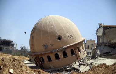 İsrail ordusunun Doğu Bani Sila-Khan Yunus 'tan çekilmesi. 30 Temmuz 2024, Han Yunus, Gazze, Filistin: İsrail ordusunun çekilmesinden sonra bile Doğu Bani Sila 'daki Filistinlilerin tahliyesinin sürmesi 