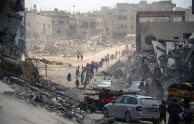 İsrail ordusunun Doğu Bani Sila-Khan Yunus 'tan çekilmesi. 30 Temmuz 2024, Han Yunus, Gazze, Filistin: İsrail ordusunun çekilmesinden sonra bile Doğu Bani Sila 'daki Filistinlilerin tahliyesinin sürmesi 