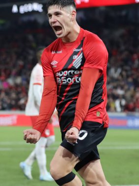 CURITIBA (PR) Brazil 07 / 31 / 2024 Zapelli Athletico Paranaense takımından ve Ligga Arena 'da oynanan Copa do Brasil' in 16. Raundunun ilk ayağı için geçerli olan Bragantino maçında golünü kutluyor.