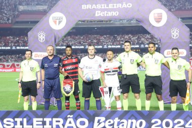 Sao Paulo (SP), Brezilya 03 / 08 / 2024 Hakem Leandro Vuaden, Sao Paulo ve Flamengo arasında oynanan maçta, A serisinin 21.