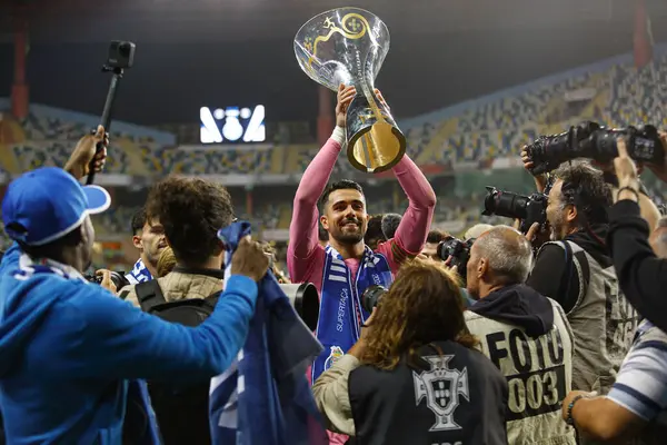 stock image Aveiro (PT) Portugal 08/03/2024 - Porto players celebrate title after match between Sporting x Porto, valid for the final of the Candido de Oliveira Supertaca, held at the Aveiro Municipal Stadium