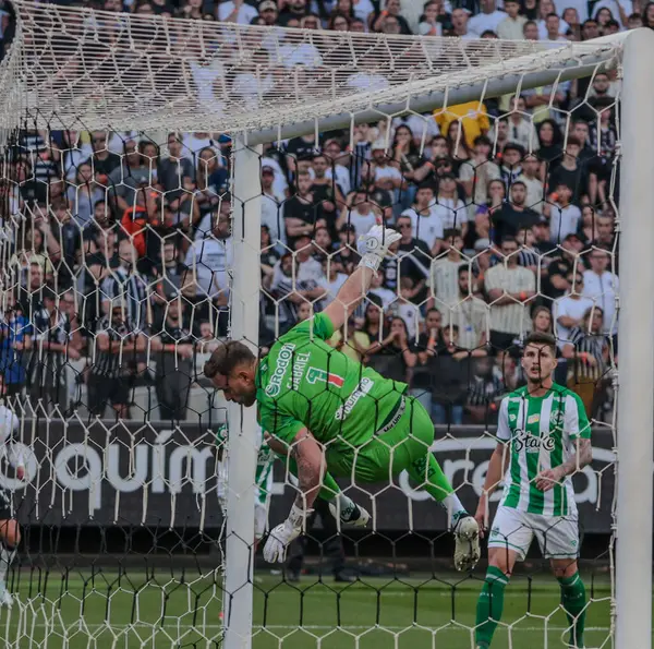Sao Paulo (SP), Brezilya 08 / 04 / 2024 - Corinthians ve Juventude takımları arasında oynanan karşılaşmada kaleci Gabriel Neo Quimica Arena 'da A serisinin 21.
