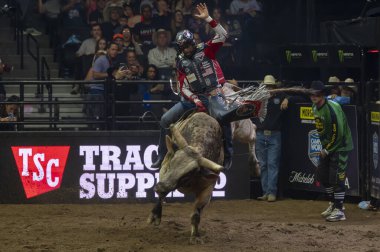 New York Mavericks PBR Kampı Dünya Takım Ligi stand, Maverick Günleri. 09 Ağustos 2024, New York, New York, ABD: Florida Freedom 'dan Joao Lucas Campos, New York Mavericks PBR Dünya Kamp Takımı' nda 3. maçta Big Tasty 'ye biniyor.