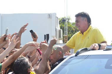 NATAL (RN), Brezilya 08 / 15 / 2024 - Eski başkan Jair Messias Bolsonaro, siyasi gündemini tamamlamak üzere Natal şehrine geldi. Eski başkan güne 96 FM 'de bir röportajla başladı ve etkinliklere katıldı. 