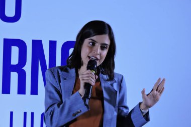 Sao Paulo (SP), Brezilya 08 / 16 / 2024 - Sao Paulo Tabata Amaral belediye başkanlığı için PSB adayı Butanta 'da belediye başkan yardımcısı adayı Profesör Lucia Franca eşliğinde düzenlenen bir etkinliğe katıldı.