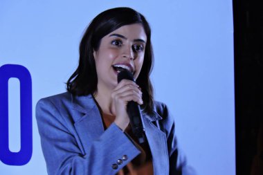 Sao Paulo (SP), Brezilya 08 / 16 / 2024 - Sao Paulo Tabata Amaral belediye başkanlığı için PSB adayı Butanta 'da belediye başkan yardımcısı adayı Profesör Lucia Franca eşliğinde düzenlenen bir etkinliğe katıldı.