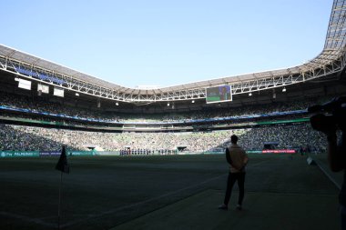 Sao Paulo (SP), 08 / 18 / 2024 - Brezilya Şampiyonası 'nın 23. turu için geçerli olan Palmeiras ve Sao Paulo arasındaki maçta sunucu Silvio Santos' a bir dakikalık saygı duruşu