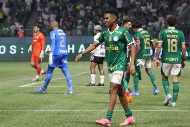 Sao Paulo (SP), Brezilya 08 / 18 / 2024 - Player Lopez Brezilya Şampiyonası 'nın 23. turunda geçerli olan Palmeiras ve Sao Paulo arasındaki maçta ikinci golünü attı ve kutladı.