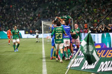 Sao Paulo (SP), Brezilya 08 / 18 / 2024 - Player Lopez Brezilya Şampiyonası 'nın 23. turunda geçerli olan Palmeiras ve Sao Paulo arasındaki maçta ikinci golünü attı ve kutladı.