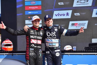 BELO HORIZONTE (MG), Brezilya 08 / 18 / 2024 - Sürücü Felipe Batista Toninho da Matta pistinde ilk yarışı kazanırken, onu Nelsinho Piquet ve Caca Bueno izledi