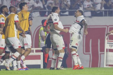 Sao Paulo (SP), Brezilya 08 / 22 / 202 - Sao Paulo 'lu Calleri, Sao Paulo ve Nacional arasında oynanan ve Conmebol Libertadores Kupası' nın 16 'ncı turunda geçerli olan maçta golünü kutluyor