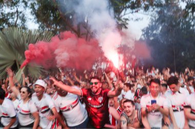 Sao Paulo (SP), Brezilya 08 / 22 / 2024 - Sao Paulo ve Nacional arasındaki karşılaşmaya katılan taraftarlar, Conmebol Libertadores Kupası 'nın 16' ncı turu için geçerli olan Sao Paulo takımını karşıladı