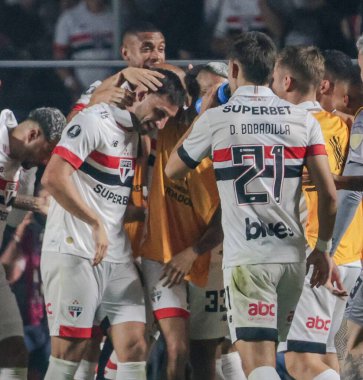 Sao Paulo (SP), Brezilya 08 / 22 / 2024 - Sao Paulo 'lu Calleri, Sao Paulo ile Nacional arasında oynanan ve Conmebol Libertadores Kupası' nın 16 'ncı turu için geçerli olan maçta golünü kutluyor